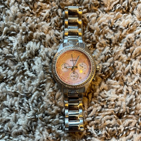 Fossil Boyfriend Watch For Women - Picture 6 of 6